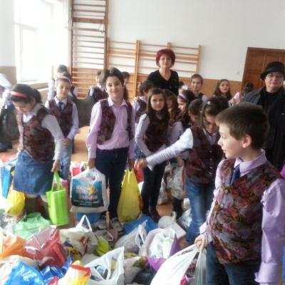 17-21 noiembrie: Iaşi: Copii pentru copii - "Săptămâna legumelor şi fructelor donate"