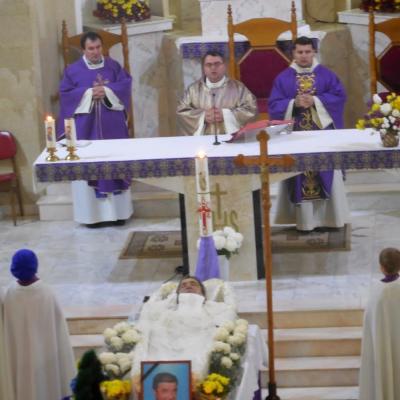 20 noiembrie: Traian: Liturghie de recviem pentru pr. Petre Solomon