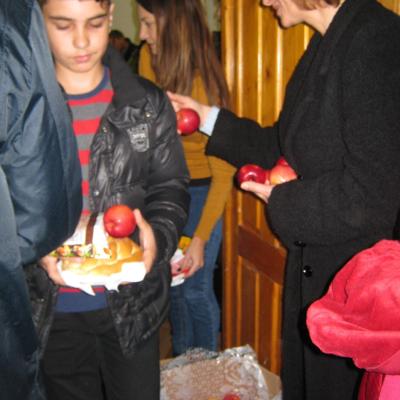 23 noiembrie: Iaşi "Sfânta Tereza": Praznicul copiilor