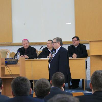26 noiembrie: ITRC Iaşi: Simpozionul "Conciliul Vatican II - semn al timpului pentru Biserică şi pentru lume"