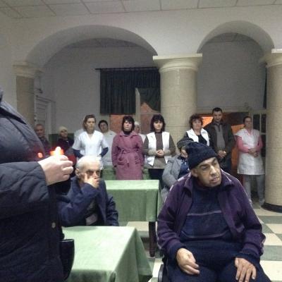 30 noiembrie: Roman: Vincenţieni în vizită la spitalul din Bozieni