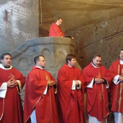 4 decembrie: Cacica: Liturghie în mina de sare în sărbătoarea "Sfânta Varvara, patroana minerilor"