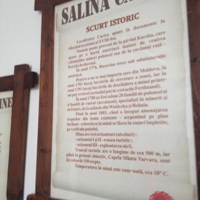 4 decembrie: Cacica: Liturghie în mina de sare în sărbătoarea "Sfânta Varvara, patroana minerilor"