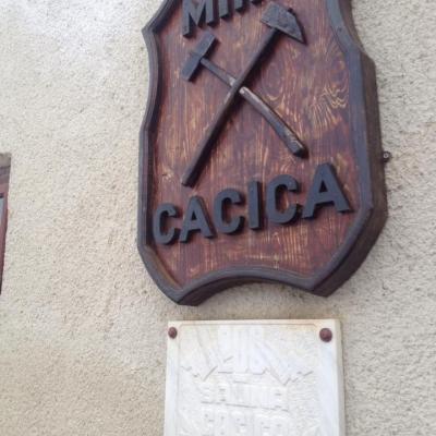 4 decembrie: Cacica: Liturghie în mina de sare în sărbătoarea "Sfânta Varvara, patroana minerilor"