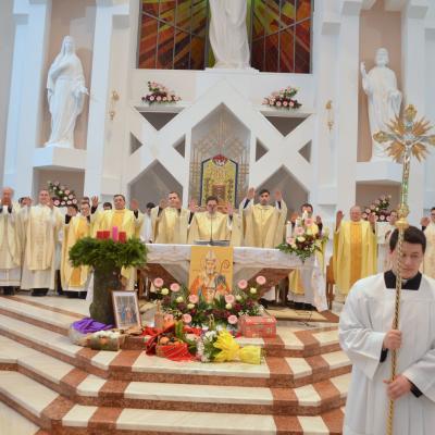 6 decembrie: Bacău: Hramul bisericii "Sfântul Nicolae"