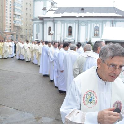 6 decembrie: Bacău: Hramul bisericii "Sfântul Nicolae"