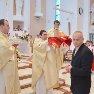 6 decembrie: Bacău: Hramul bisericii "Sfântul Nicolae"