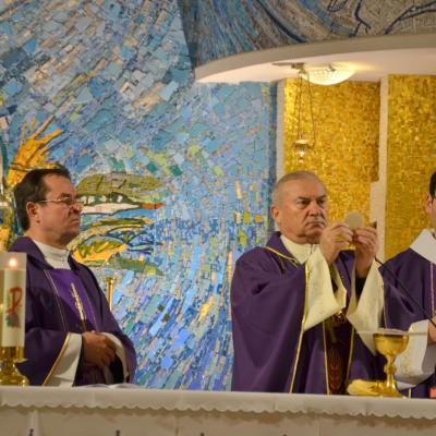 7 decembrie: Iaşi: Adeziunea la Acţiunea Catolică în Parohia "Adormirea Maicii Domnului"