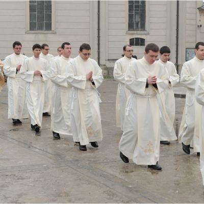 8 decembrie: Iaşi: Sfinţiri de diaconi
