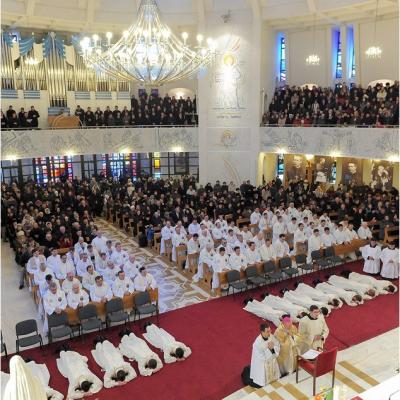 8 decembrie: Iaşi: Sfinţiri de diaconi