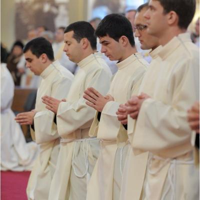 8 decembrie: Iaşi: Sfinţiri de diaconi