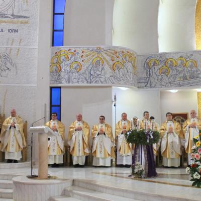 8 decembrie: Iaşi: Sfinţiri de diaconi. Foto: Ionuţ-Gabriel Giurgică