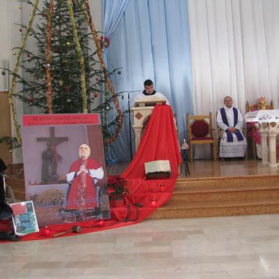 14 decembrie: Roman: Liturghie de comemorare a opt ani de la trecerea la Domnul a părintelui Anton Demeter