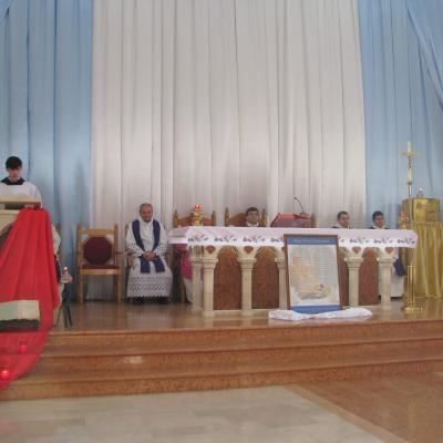 14 decembrie: Roman: Liturghie de comemorare a opt ani de la trecerea la Domnul a părintelui Anton Demeter