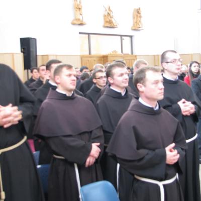 14 decembrie: Roman: Liturghie de comemorare a opt ani de la trecerea la Domnul a părintelui Anton Demeter