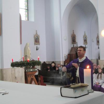 21 decembrie: Cacica: Instalarea noului paroh