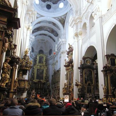 29 decembrie 2014 - 2 ianuarie 2015: Praga: Tineri din Dieceza de Iaşi la Pelerinajul încrederii pe pământ. Liben Praha 8. Foto: Cristina Budău