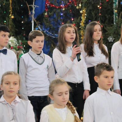 29 decembrie: Buruieneşti: Spectacol-concurs de colinde interparohial. Foto: Ionuţ-Gabriel Giurgică
