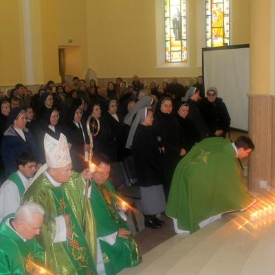 1 februarie: Hălăuceşti: Întâlnirea persoanelor consacrate din zona Roman