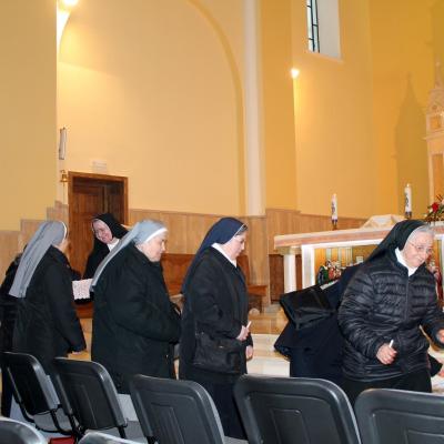 1 februarie: Hălăuceşti: Întâlnirea persoanelor consacrate din zona Roman