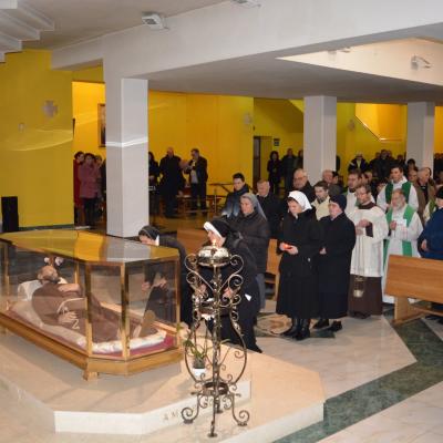 1 februarie: Oneşti: Ziua Mondială a Vieţii Consacrate cu călugării şi călugăriţele din zona Trotuş