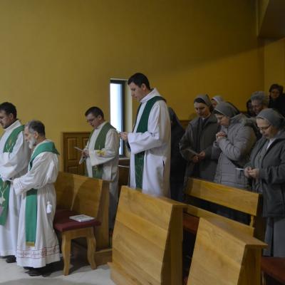 1 februarie: Oneşti: Ziua Mondială a Vieţii Consacrate cu călugării şi călugăriţele din zona Trotuş