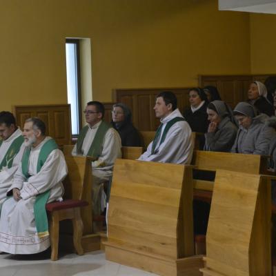 1 februarie: Oneşti: Ziua Mondială a Vieţii Consacrate cu călugării şi călugăriţele din zona Trotuş