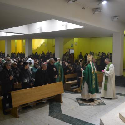 1 februarie: Oneşti: Ziua Mondială a Vieţii Consacrate cu călugării şi călugăriţele din zona Trotuş