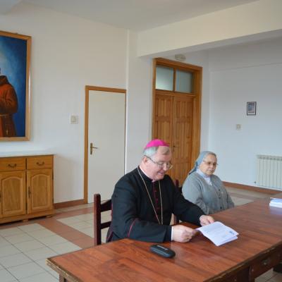 1 februarie: Oneşti: Ziua Mondială a Vieţii Consacrate cu călugării şi călugăriţele din zona Trotuş