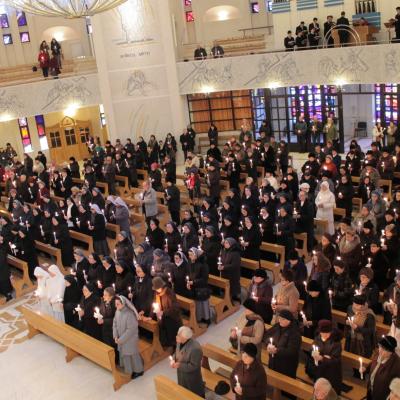 2 februarie: Iaşi: A XIX-a Zi Mondială a Persoanelor Consacrate. Foto: Ionuţ-Gabriel Giurgică