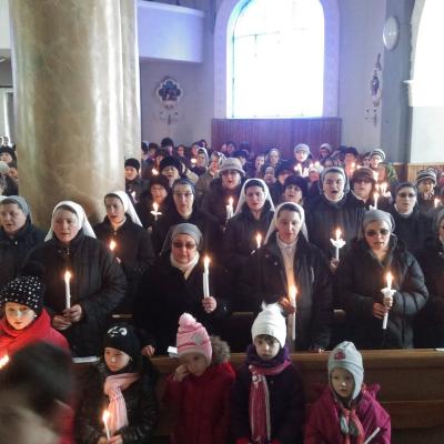 2 februarie: Baraţi: Ziua Persoanelor Consacrate