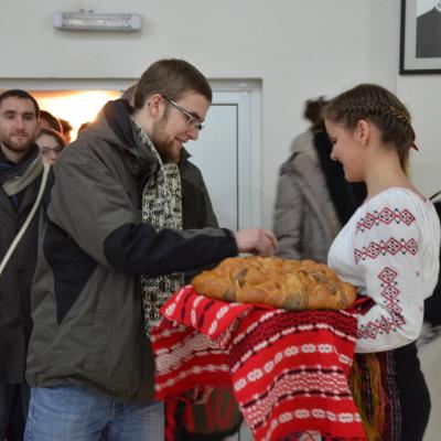 8-11 februarie: Tinerii şi Europa la 25 de ani de la căderea comunismului. Schimb de experienţă între tineri din Austria şi România