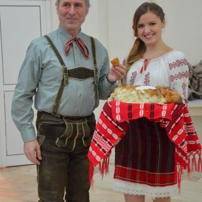 8-11 februarie: Tinerii şi Europa la 25 de ani de la căderea comunismului. Schimb de experienţă între tineri din Austria şi România