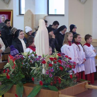 11 februarie: Piatra Neamţ: Drum de pocăinţă pentru pace în lume. Procesiune cu Maica Domnului