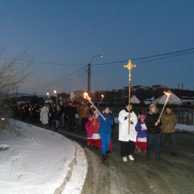 11 februarie: Piatra Neamţ: Drum de pocăinţă pentru pace în lume. Procesiune cu Maica Domnului