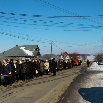 11 februarie: Luizi-Călugăra: Întâlnire anuală a "Armatei Maicii Domnului"