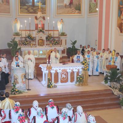 11 februarie: Luizi-Călugăra: Întâlnire anuală a "Armatei Maicii Domnului"