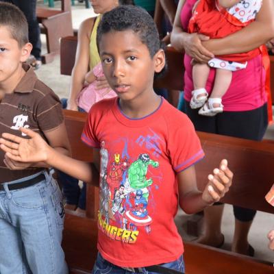 Imagini din timpul sfintei Liturghii