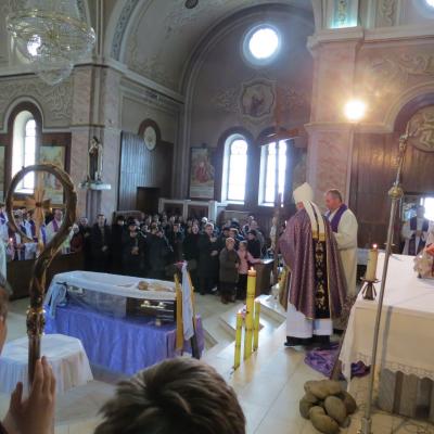 14 martie: Oneşti: Funeraliile părintelui Ioan Caităr