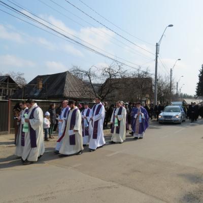 14 martie: Oneşti: Funeraliile părintelui Ioan Caităr