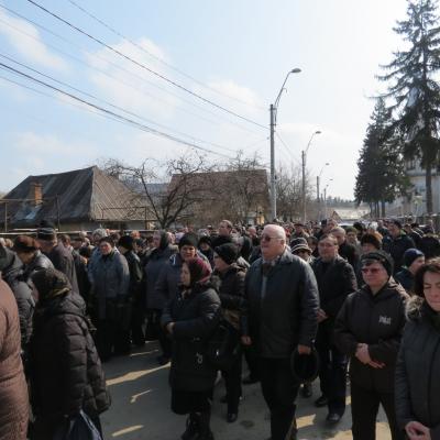 14 martie: Oneşti: Funeraliile părintelui Ioan Caităr