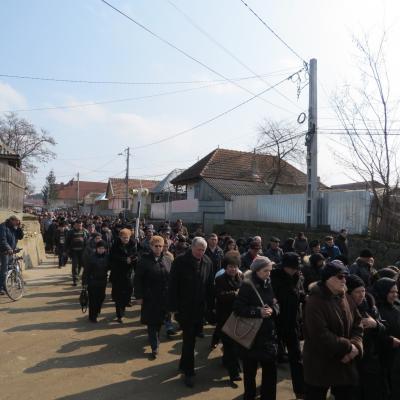 14 martie: Oneşti: Funeraliile părintelui Ioan Caităr