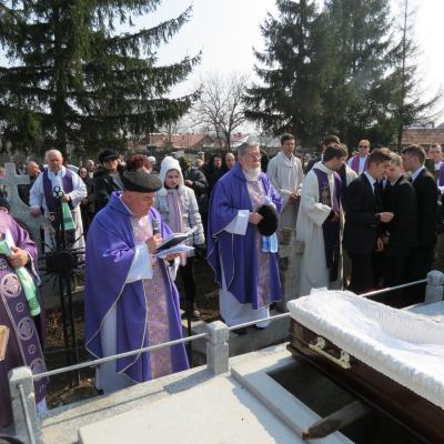 14 martie: Oneşti: Funeraliile părintelui Ioan Caităr