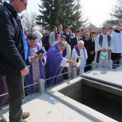 14 martie: Oneşti: Funeraliile părintelui Ioan Caităr