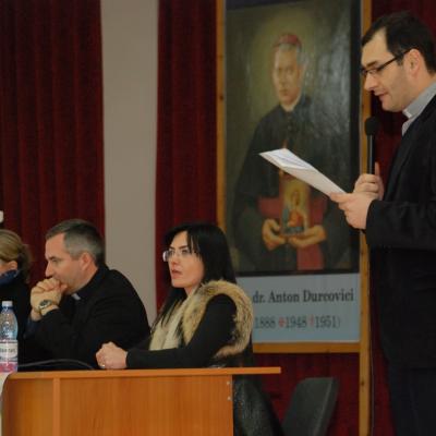 17 martie: Iaşi: Întâlnire cu tinerii despre convieţuirea fără căsătorie. Foto: Emilian Lupu