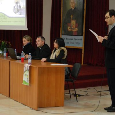 17 martie: Iaşi: Întâlnire cu tinerii despre convieţuirea fără căsătorie. Foto: Emilian Lupu
