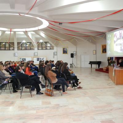 17 martie: Iaşi: Întâlnire cu tinerii despre convieţuirea fără căsătorie. Foto: Emilian Lupu