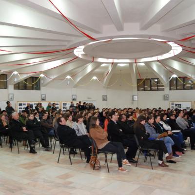 17 martie: Iaşi: Întâlnire cu tinerii despre convieţuirea fără căsătorie. Foto: Emilian Lupu