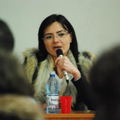 17 martie: Iaşi: Întâlnire cu tinerii despre convieţuirea fără căsătorie. Foto: Emilian Lupu