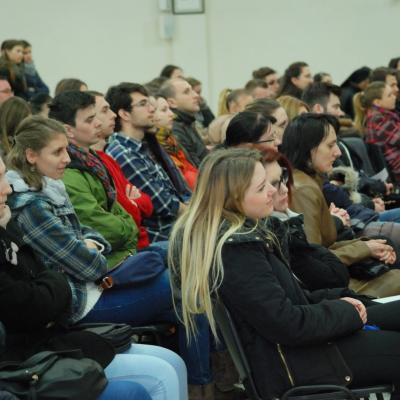 17 martie: Iaşi: Întâlnire cu tinerii despre convieţuirea fără căsătorie. Foto: Emilian Lupu